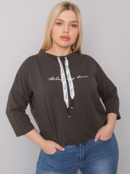 Tmavá khaki halenka plus size velikosti s nápisem Perry