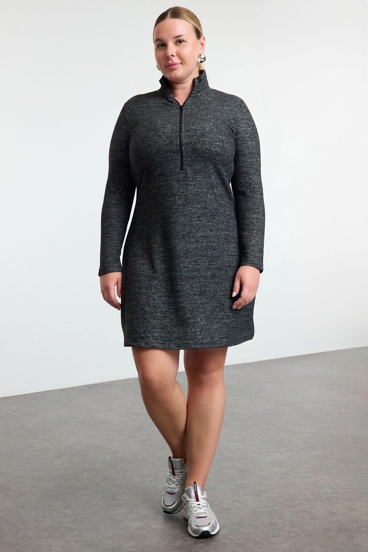 Trendyol Curve Anthracite Soft Collar Femme Knitted Plus Size Dress