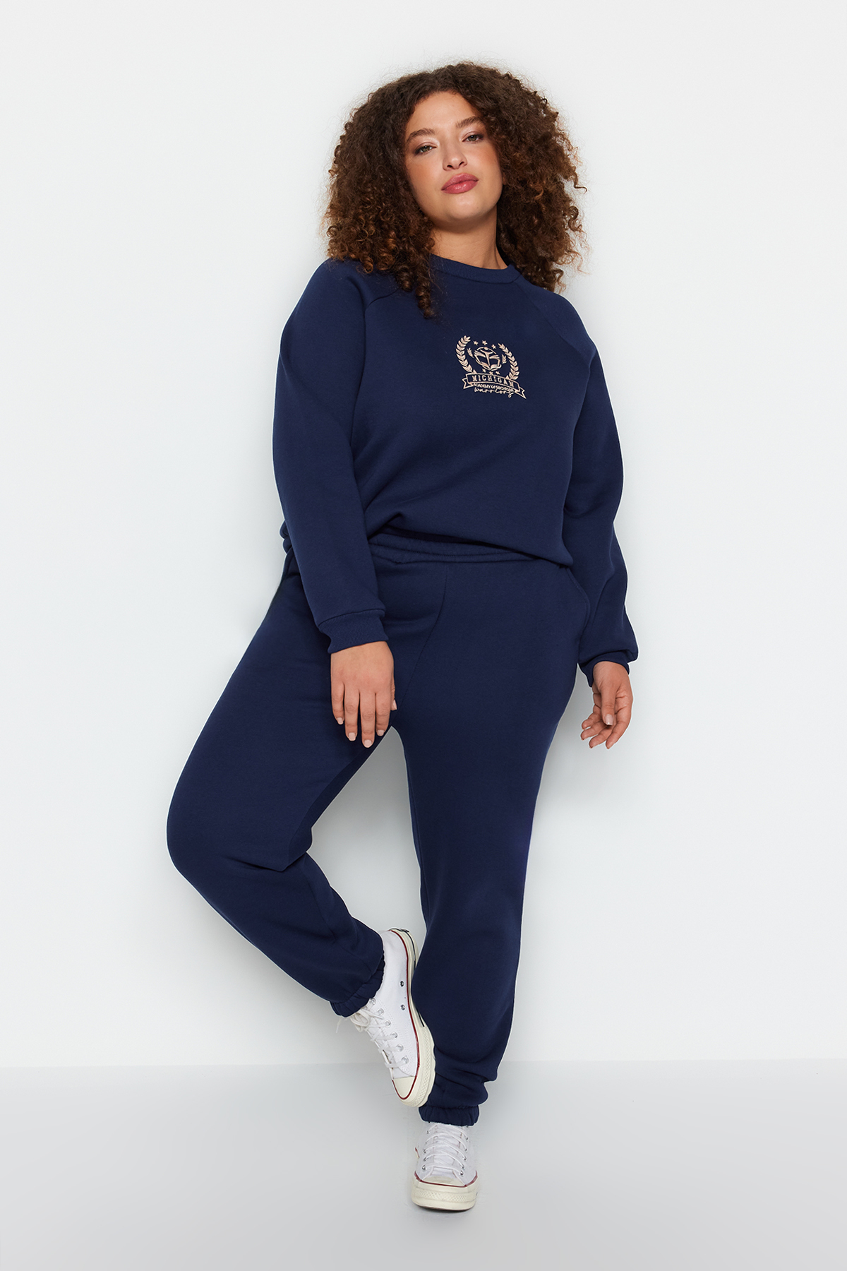 Trendyol Curve Navy Blue Tlusté fleecové pletené tepláky