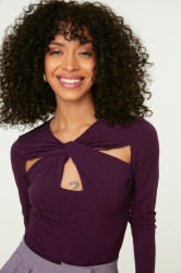 Trendyol Damson Cut Out and Gathered Detail Fitted/Fitted Elastic Snaps Knitted Bodysuit