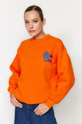 Trendyol Orange Thick Inside Polar Slogan Embroidered Regular/Normal Pattern Knitted Sweatshirt